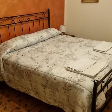 B&B I Lazzarini Sarnico Esterno foto